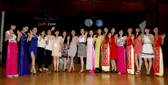Vòng thi sơ khảo cuộc thi Nữ Sinh viên Việt Nam duyên dáng 2014.
